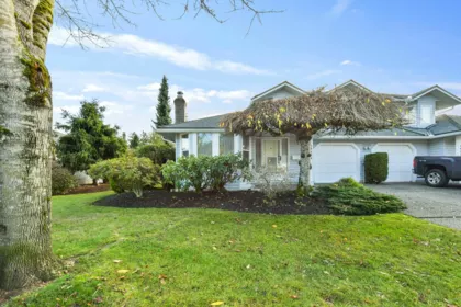 Staircase Photo of 18 14316 19a Avenue, Surrey, BC