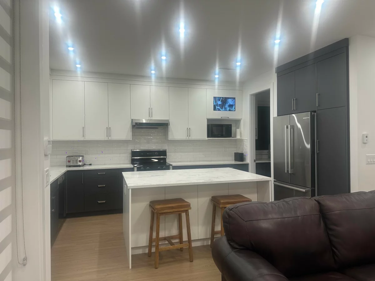 Family Room Photo of 836 W 61st Avenue, Vancouver, BC