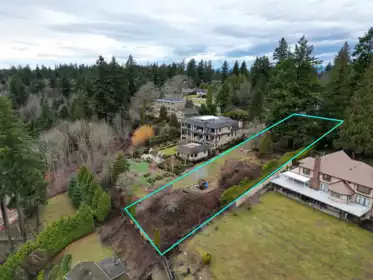 13778 56 Avenue, Surrey, BC, Surrey —  bed land for sale