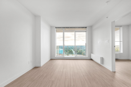 2702 13615 Fraser Highway, Surrey, BC, Surrey — Apartment/Condo for sale