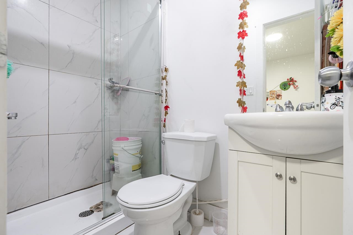 Mudroom Photo of 7380 Parkwood Drive, Surrey, BC