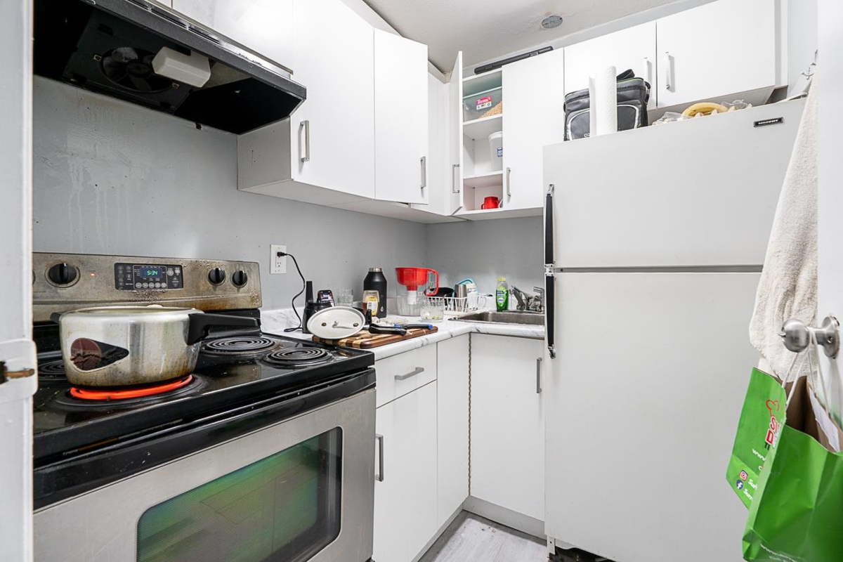 Staircase Photo of 7380 Parkwood Drive, Surrey, BC