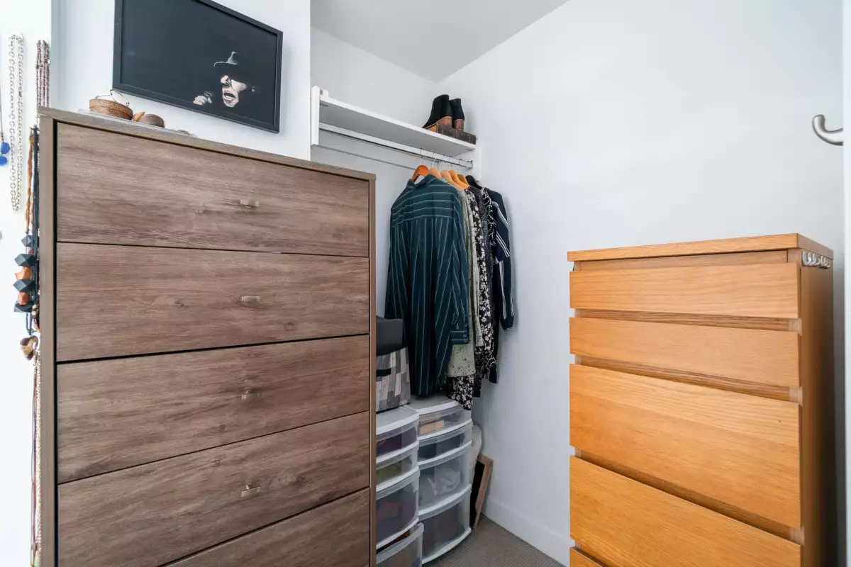 Hallway Photo of 511 2220 Kingsway, Vancouver, BC