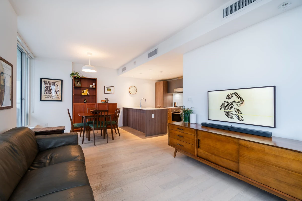 Living Room Photo of 511 2220 Kingsway, Vancouver, BC