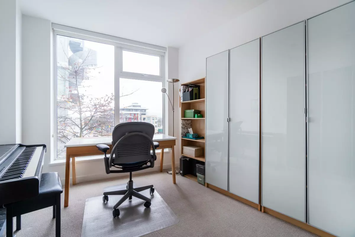 Staircase Photo of 511 2220 Kingsway, Vancouver, BC