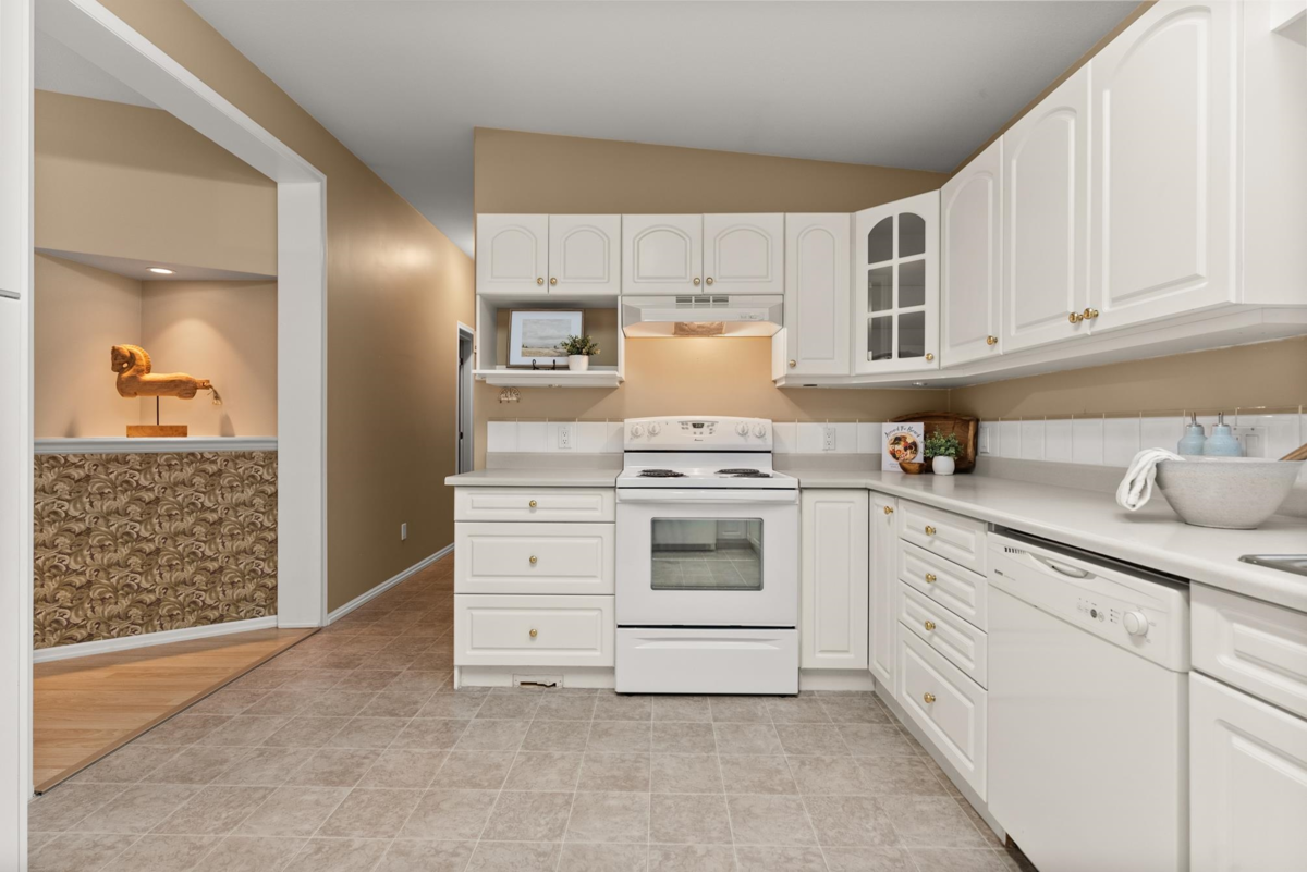 Powder Room Photo of 123 9080 198 Street, Langley, BC