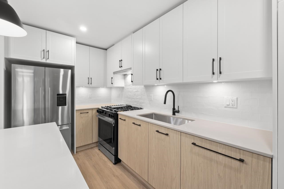 Kitchen Photo of 207 27249 Aldergrove Town Centre Drive, Langley, BC