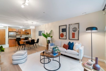 113 4728 Dawson Street, Burnaby, BC, Burnaby — Apartment/Condo for sale