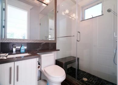 Walk-In Closet Photo of 9591 Bates Road, Richmond, BC