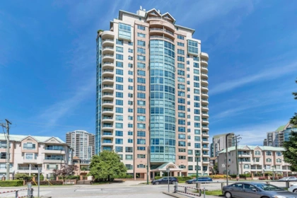 1605 3071 Glen Drive, Coquitlam, BC, Coquitlam — Apartment/Condo for sale