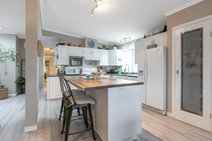 9 1640 162 Street, Surrey, BC, King George Corridor — 2 bed manufactured on land for sale