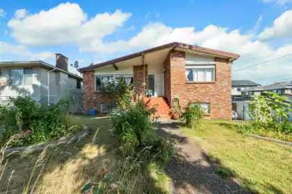 4561 Manor Street, Vancouver, BC, Vancouver — Single Family Residence for sale