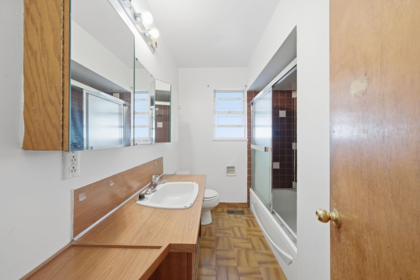 Powder Room Photo of 4561 Manor Street, Vancouver, BC