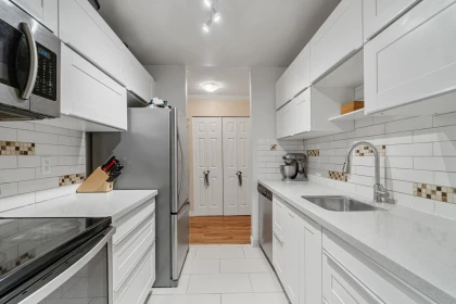Kitchen Island Photo of 118 7431 Minoru Boulevard, Richmond, BC