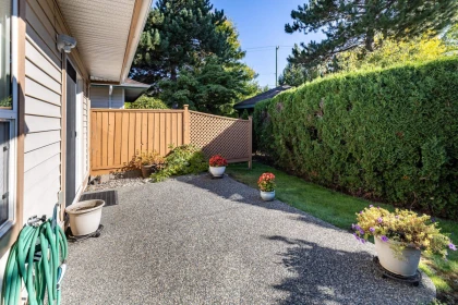Swimming Pool Photo of 15 18939 65 Avenue, Surrey, BC