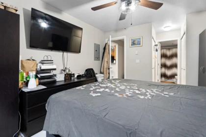 Bedroom 3 Photo of 203 14885 105 Avenue, Surrey, BC