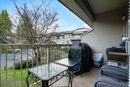 Office / Den Photo of 203 14885 105 Avenue, Surrey, BC