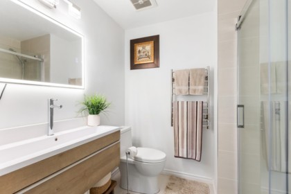 Entry Foyer Photo of 14876 56a Avenue, Surrey, BC