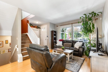 Kitchen Island Photo of 14876 56a Avenue, Surrey, BC
