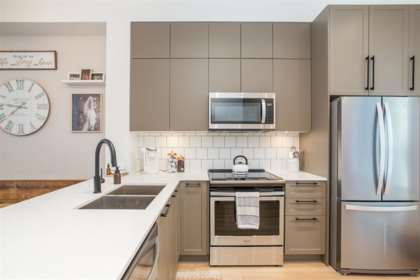 Kitchen Island Photo of 35 19696 Hammond Road, Pitt Meadows, BC