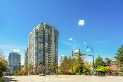 102 235 Guildford Way, Port Moody, BC, Port Moody — Apartment/Condo for sale