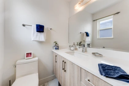 Hallway Photo of 6593 Lochdale Street, Burnaby, BC