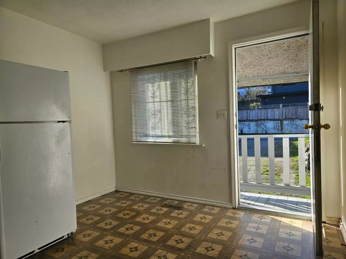 Walk-In Closet Photo of 543 Rupert Street, Vancouver, BC