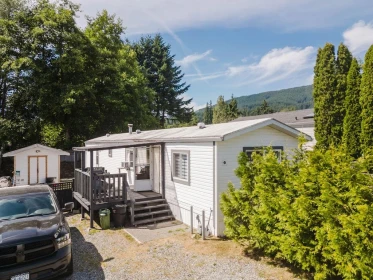 69 1413 Sunshine Coast Highway, Gibsons, BC, Gibsons — Manufactured Home for sale