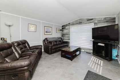 69 1413 Sunshine Coast Highway, Gibsons, BC, Gibsons — Manufactured Home for sale
