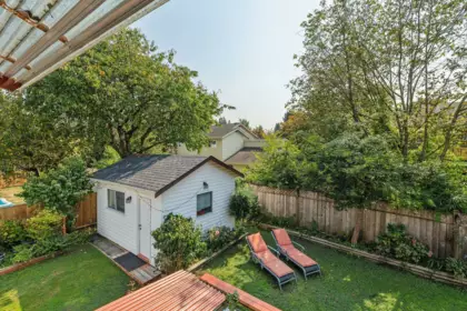 Garden / Landscaping Photo of 1068 Spruce Avenue, Port Coquitlam, BC