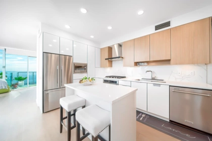 2501 7769 Park Crescent, Burnaby, BC