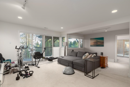 Entry Foyer Photo of 1448 Sandhurst Place, West Vancouver, BC