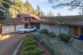 1448 Sandhurst Place, West Vancouver, BC