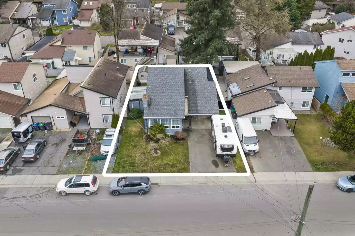 Kitchen Photo of 8153 122a Street, Surrey, BC