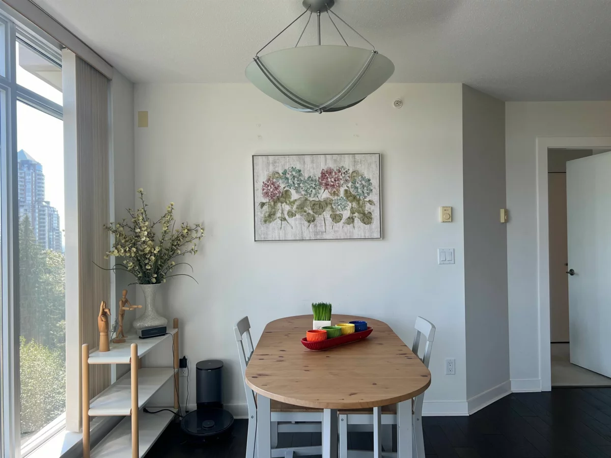 Kitchen Island Photo of 1207 7090 Edmonds Street, Burnaby, BC