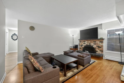 104 1390 Martin Street, White Rock, BC, White Rock — Apartment/Condo for sale