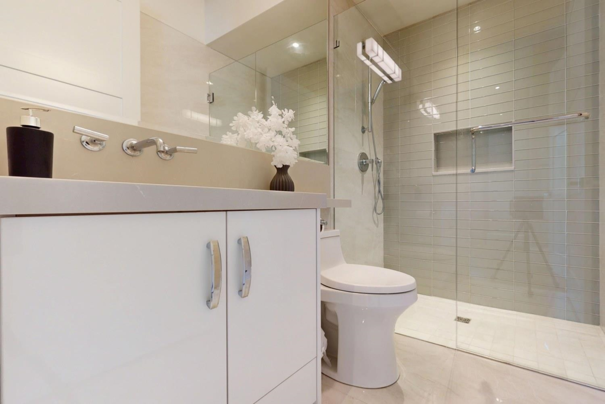 Hallway Photo of 4014 W 36th Avenue, Vancouver, BC