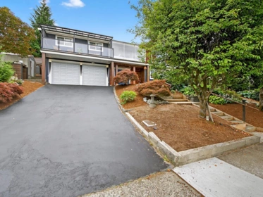 Outdoor Kitchen Photo of 1052 Corona Crescent, Coquitlam, BC