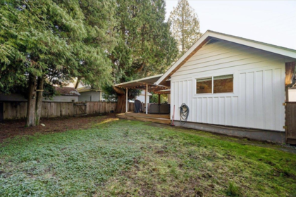 Laundry Room Photo of 21339 Dewdney Trunk Road, Maple Ridge, BC