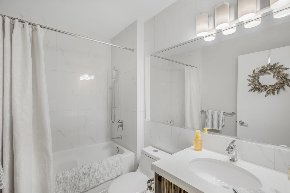 Bedroom 3 Photo of 604 22318 Lougheed Highway, Maple Ridge, BC