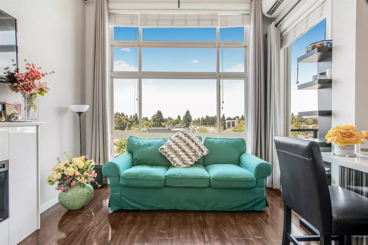 Dining Area Photo of 604 22318 Lougheed Highway, Maple Ridge, BC