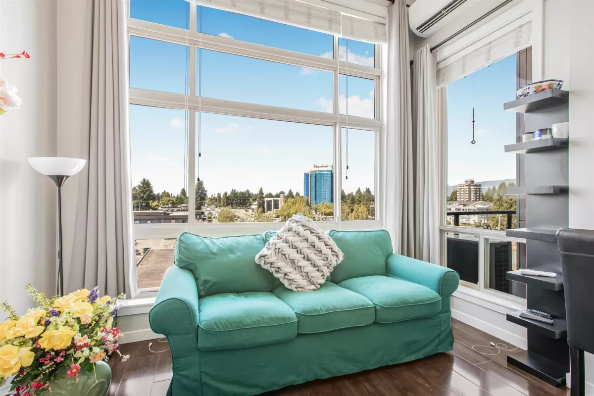 Kitchen Photo of 604 22318 Lougheed Highway, Maple Ridge, BC