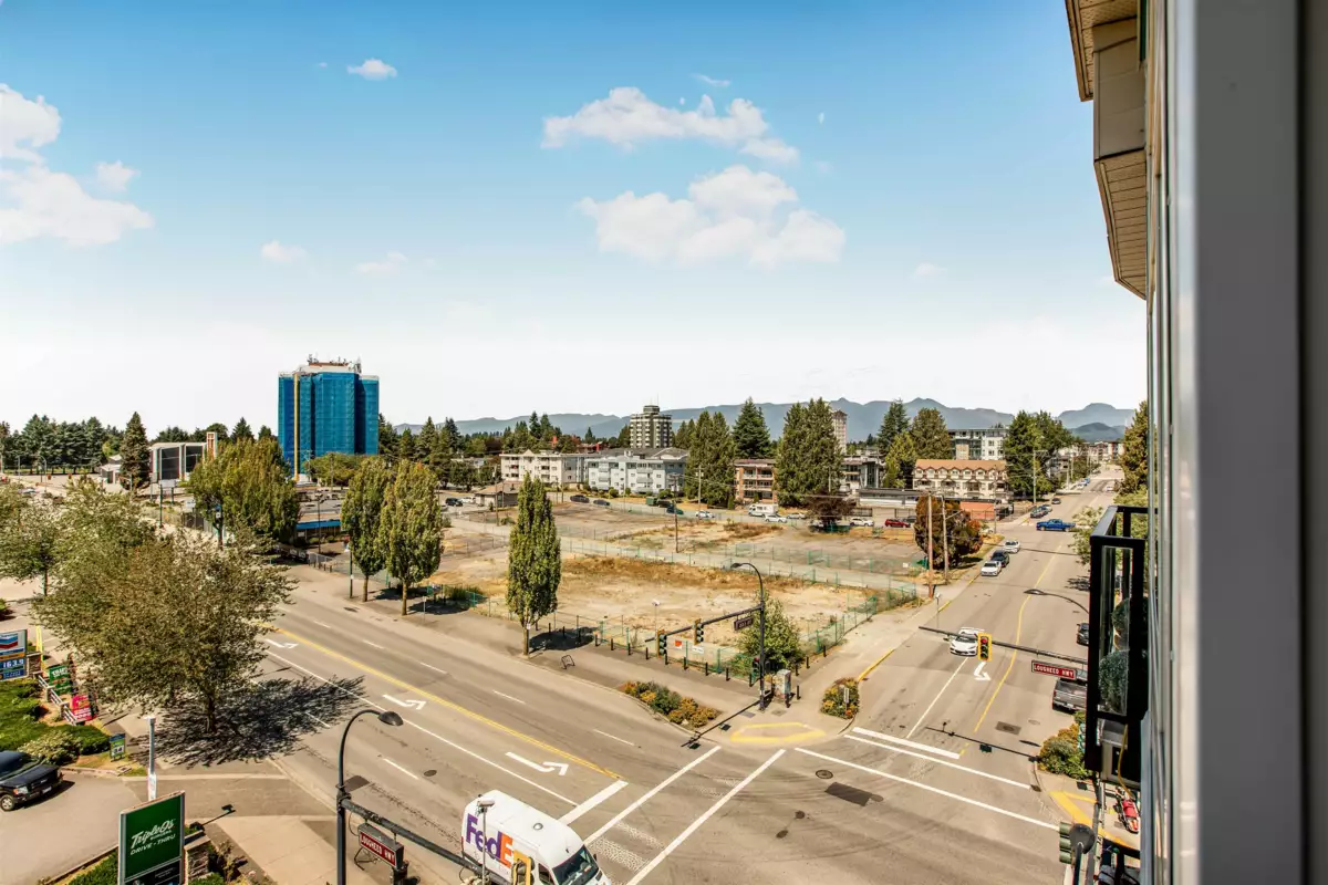 Laundry Room Photo of 604 22318 Lougheed Highway, Maple Ridge, BC