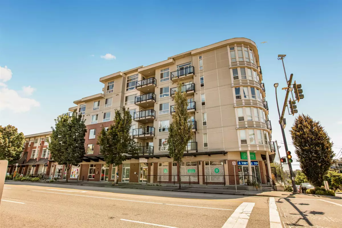 Outdoor Deck Photo of 604 22318 Lougheed Highway, Maple Ridge, BC