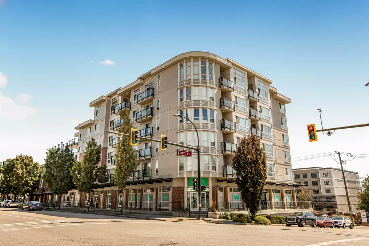 Outdoor Patio Photo of 604 22318 Lougheed Highway, Maple Ridge, BC