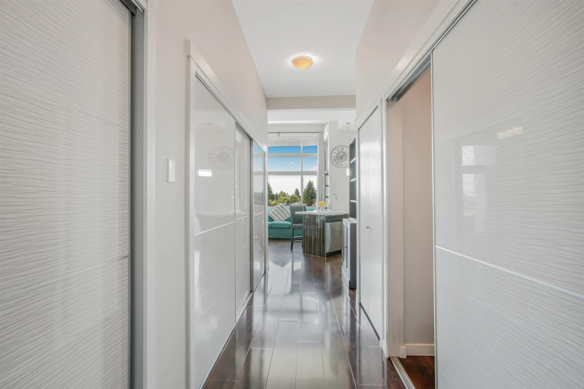 Powder Room Photo of 604 22318 Lougheed Highway, Maple Ridge, BC