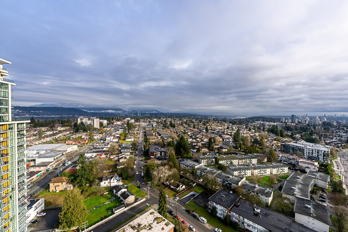 Hallway Photo of 2506 7388 Kingsway, Burnaby, BC