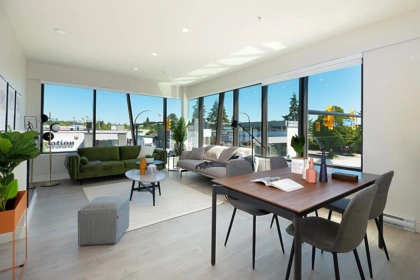 207 1633 Tatlow Avenue, North Vancouver, BC