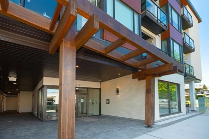 207 1633 Tatlow Avenue, North Vancouver, BC