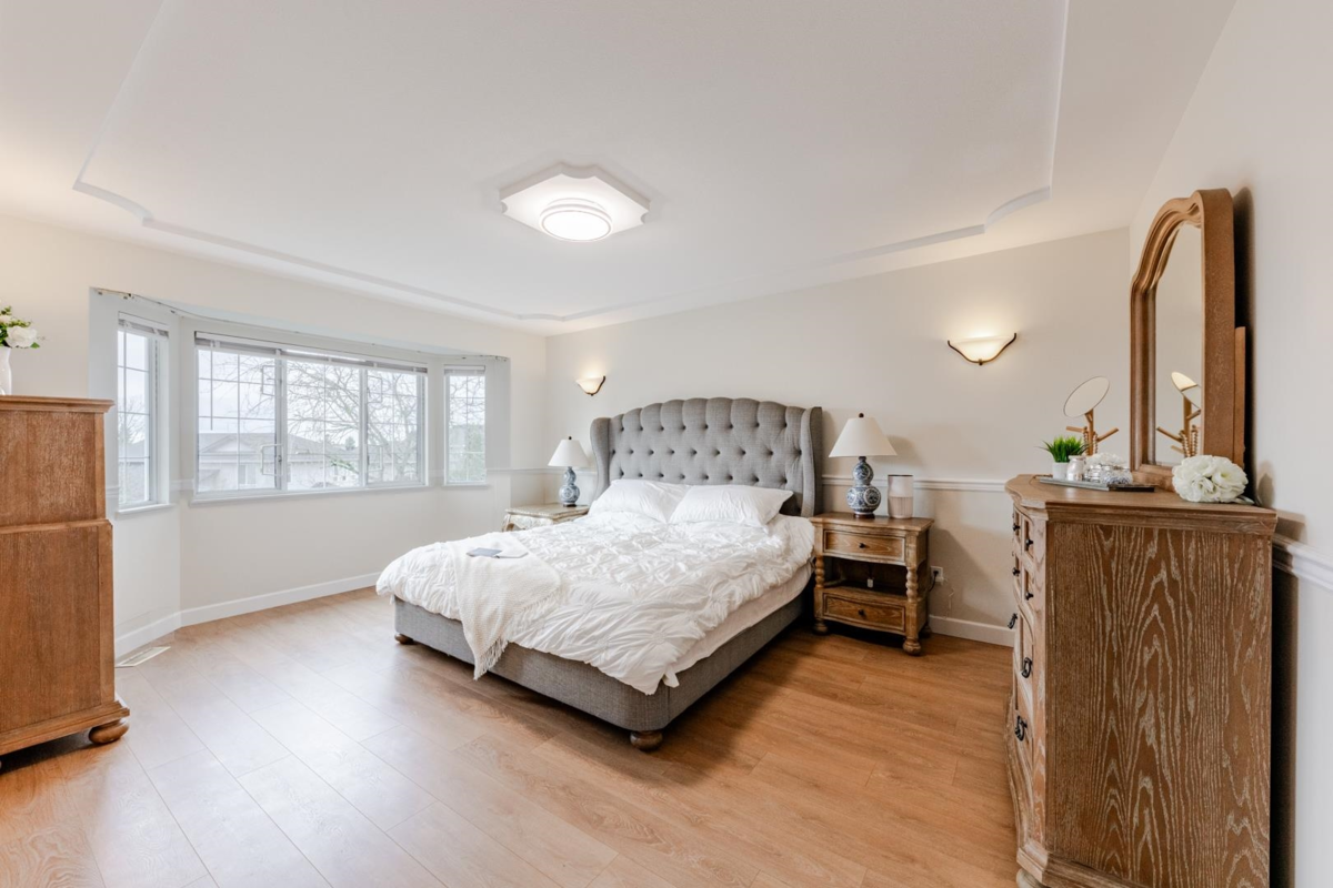 Basement Recreation Room Photo of 5663 186a Street, Surrey, BC